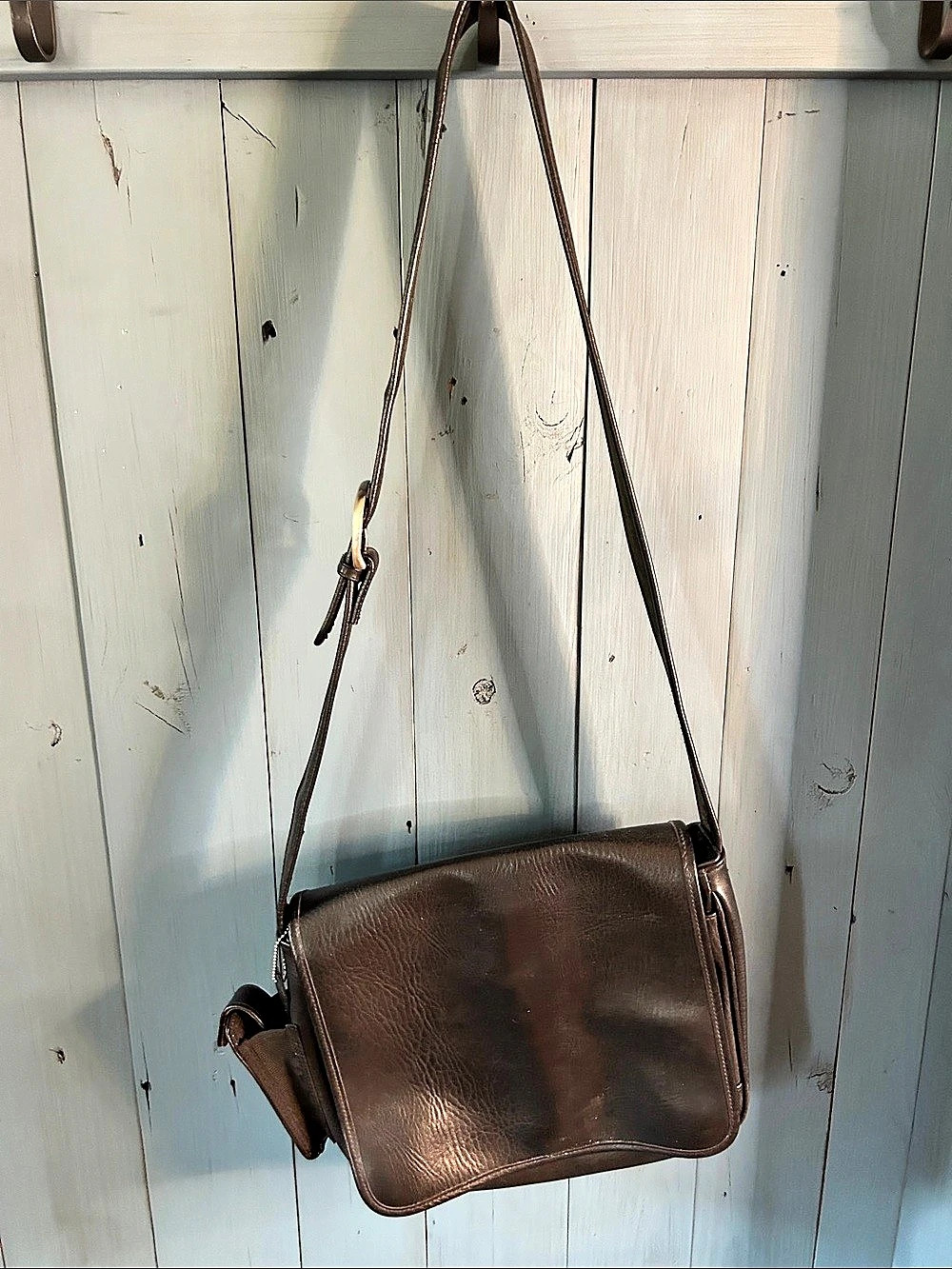 Vintage Faux Leather Crossbody Bag in Black